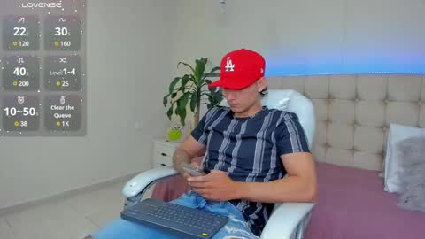 Snapshot of damian23_ chatting on 27, 1, 2025 DAMIAN online show from 27, 1, 2025