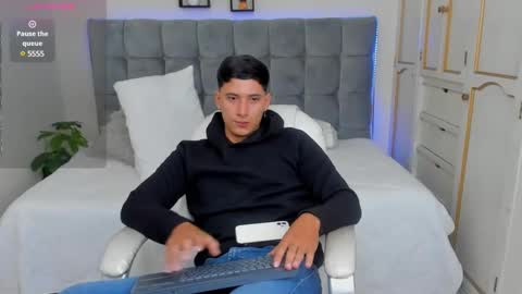 Snapshot of damian23_ chatting on 11, 3, 2025 DAMIAN online show from 11, 3, 2025