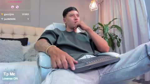 Snapshot of damian23_ chatting on 28, 9, 2025 DAMIAN online show from 28, 9, 2025