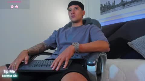 DAMIAN online show from 4, 2, 2026