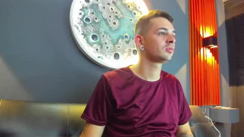 Damian Oliver online show from 7, 12, 2024