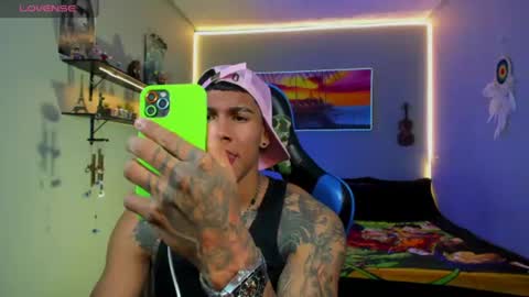 Snapshot of damian_latinxxx chatting on 5, 7, 2026 Damian online show from 5, 7, 2026