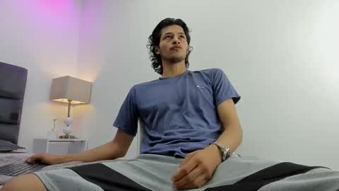 Snapshot of damian_vadim chatting on 27, 3, 2026 Damian Vadim online show from 27, 3, 2026