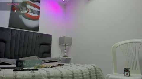 Snapshot of damian_vadim chatting on 1, 4, 2026 Damian Vadim online show from 1, 4, 2026