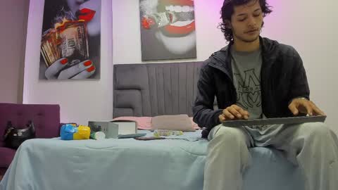 Snapshot of damian_vadim chatting on 13, 4, 2026 Damian Vadim online show from 13, 4, 2026