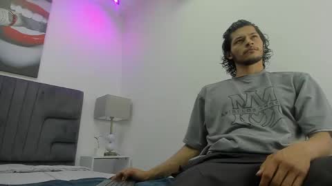 Snapshot of damian_vadim chatting on 28, 4, 2026 Damian Vadim online show from 28, 4, 2026