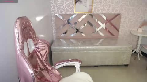Snapshot of damiaoshun_ch chatting on 4, 6, 2026 Damia online show from 4, 6, 2026