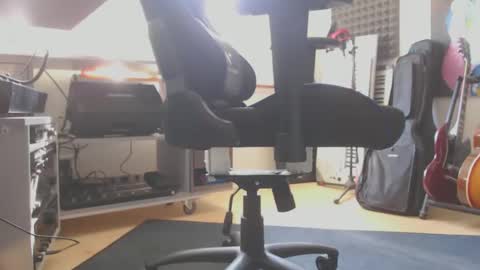 Ray online show from 4, 3, 2025