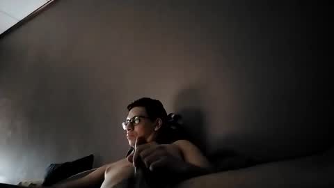 Snapshot of damnsexy0102 chatting on 2, 6, 2026 DamnSexy0102 online show from 2, 6, 2026