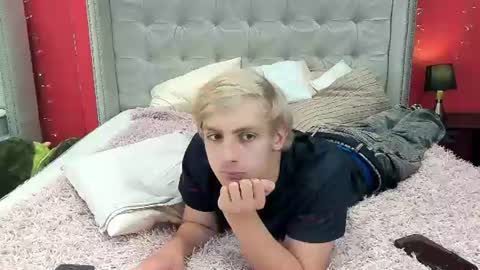 Snapshot of damonlux chatting on 24, 7, 2026 Damon online show from 24, 7, 2026