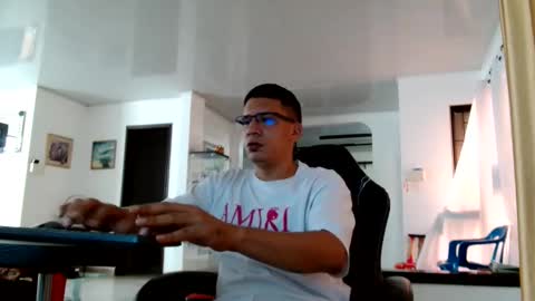 Snapshot of damyan_2003 chatting on 28, 5, 2026 damyan_2003 online show from 28, 5, 2026