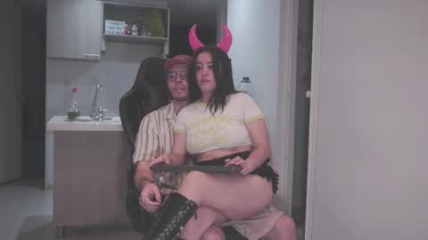 Snapshot of dan_and_daya chatting on 8, 11, 2025 AbyssVoid online show from 8, 11, 2025