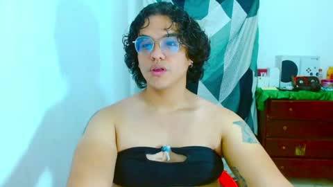 Snapshot of dan_blous chatting on 20, 7, 2026 Diane Blosson online show from 20, 7, 2026