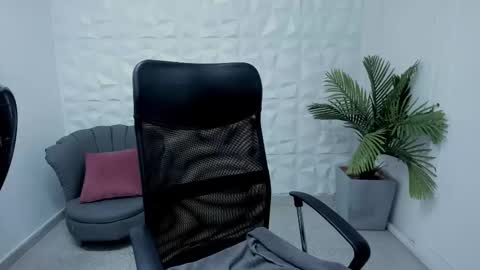 Snapshot of danaarey chatting on 5, 3, 2025 Danaa Rey online show from 5, 3, 2025