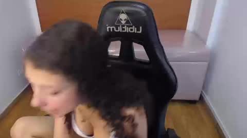 Snapshot of danatella_a chatting on 25, 9, 2025 Danatella online show from 25, 9, 2025