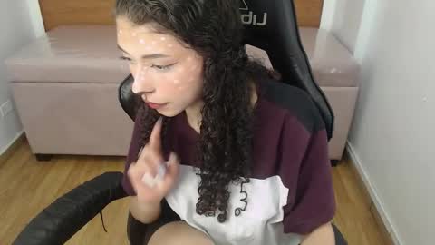 Snapshot of danatella_a chatting on 7, 10, 2025 Danatella online show from 7, 10, 2025