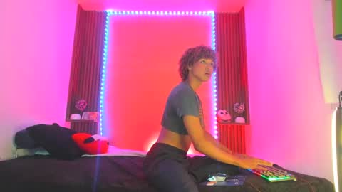 Dandy wolf online show from 25, 2, 2025