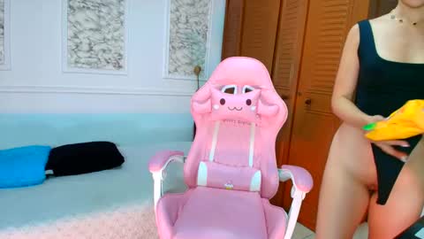 Snapshot of danellahouston chatting on 18, 11, 2025 Danella Houston online show from 18, 11, 2025