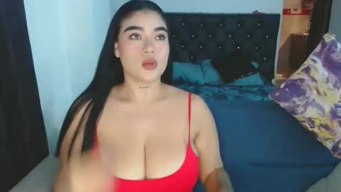 Snapshot of danessa_cruz chatting on 6, 11, 2025 Danessa online show from 6, 11, 2025