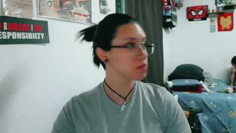 Snapshot of dani_jocelyn chatting on 27, 4, 2026 dani y jocelyn online show from 27, 4, 2026