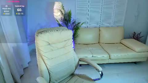 Snapshot of dani_kittys chatting on 15, 6, 2026 dani_kittys online show from 15, 6, 2026