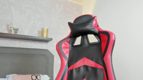 Snapshot of dania_miller_ chatting on 13, 12, 2024 Dania online show from 13, 12, 2024