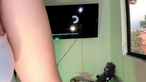 Snapshot of danibrooke12 chatting on 19, 9, 2025 Danii online show from 19, 9, 2025