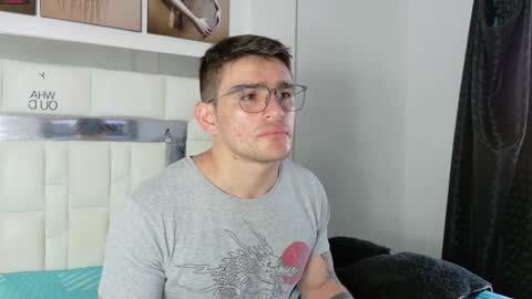 Snapshot of daniel_ova chatting on 20, 1, 2025 Sexy Dani online show from 20, 1, 2025