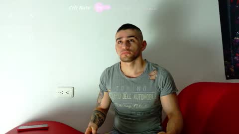 Snapshot of daniel_ova chatting on 27, 10, 2025 Sexy Dani online show from 27, 10, 2025