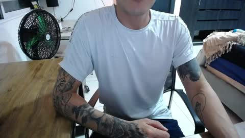 Snapshot of daniel_velez26 chatting on 31, 3, 2026 daniel_velez26 online show from 31, 3, 2026