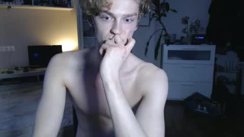 Snapshot of daniel_yumm chatting on 19, 4, 2026 Daniel online show from 19, 4, 2026