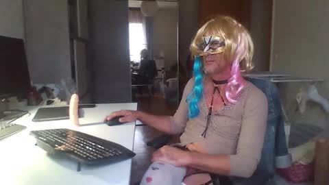 newcumer online show from 19, 12, 2024