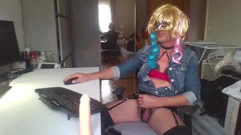 newcumer online show from 8, 1, 2025