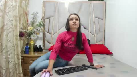 Snapshot of daniela_casallass chatting on 6, 7, 2026 Daniela online show from 6, 7, 2026