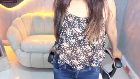 Live 1430- 2100 COLOMBIAN HOUR online show from 18, 4, 2026