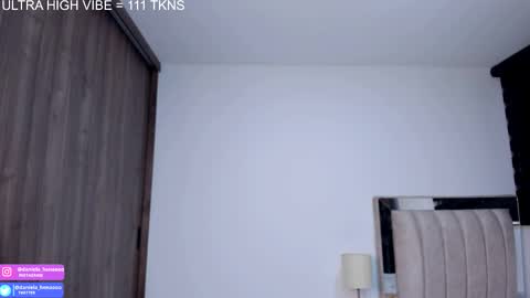  independent model   online show from 28, 9, 2025