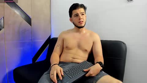Snapshot of danielclarton chatting on 22, 2, 2025 DANIEL online show from 22, 2, 2025