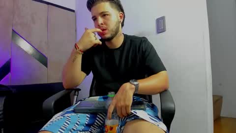 Snapshot of danielclarton chatting on 6, 10, 2025 DANIEL online show from 6, 10, 2025