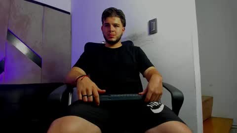 Snapshot of danielclarton chatting on 17, 10, 2025 DANIEL online show from 17, 10, 2025
