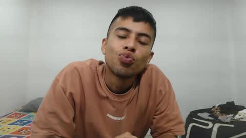 Snapshot of danielitopapii chatting on 13, 2, 2025 danielitopapii online show from 13, 2, 2025