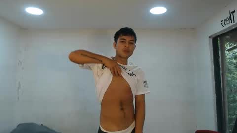 Snapshot of danielitopapii chatting on 22, 10, 2025 danielitopapii online show from 22, 10, 2025