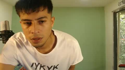 Snapshot of danielitopapii chatting on 17, 12, 2025 danielitopapii online show from 17, 12, 2025