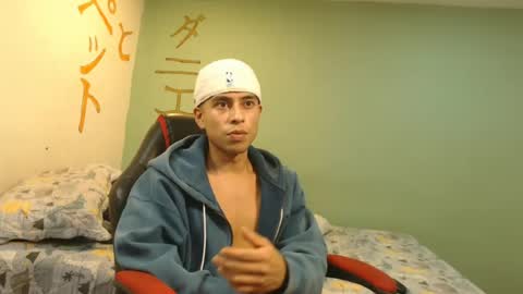 Snapshot of danielitopapii chatting on 2, 7, 2026 danielitopapii online show from 2, 7, 2026