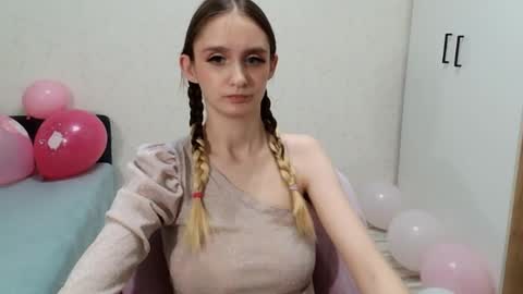 Snapshot of daniella_martin chatting on 3, 12, 2024 Daniella Martin online show from 3, 12, 2024