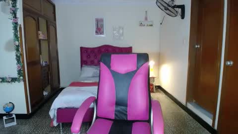 Angie online show from 27, 1, 2025