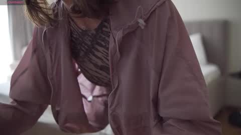 Snapshot of danielle_thomas chatting on 9, 9, 2025 Danielle online show from 9, 9, 2025