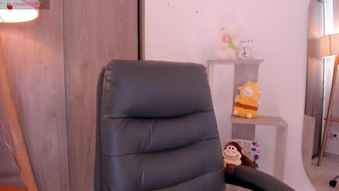 Danielle Rose online show from 31, 10, 2025