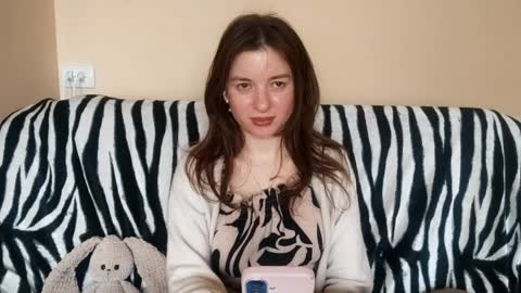 Snapshot of daniellevaulet chatting on 9, 4, 2026 Mia online show from 9, 4, 2026