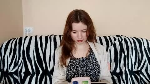 Snapshot of daniellevaulet chatting on 13, 4, 2026 Mia online show from 13, 4, 2026