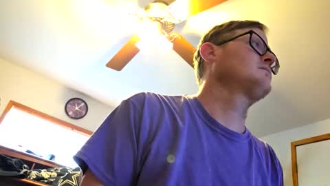 Daniel    y. online show from 24, 3, 2026